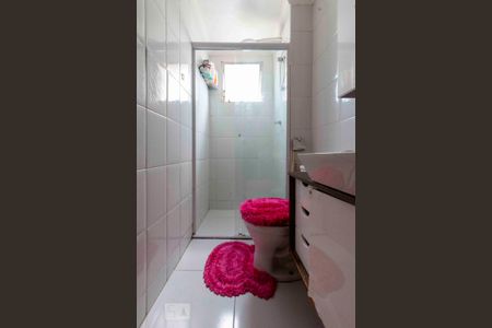 Banheiro de apartamento à venda com 2 quartos, 45m² em Vila Santa Teresinha, São Paulo