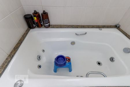 Casa à venda com 235m², 3 quartos e 4 vagas Casa à venda com 235m², 3 quartos e 4 vagasBanheiro da Suíte 1