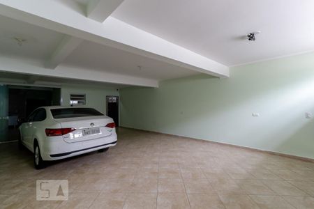 Casa à venda com 235m², 3 quartos e 4 vagas Casa à venda com 235m², 3 quartos e 4 vagasGaragem
