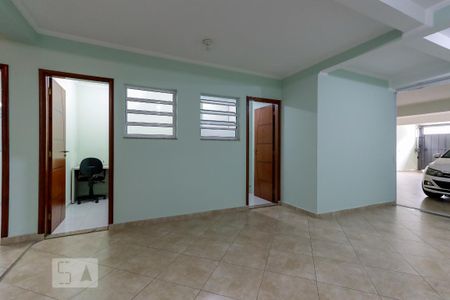 Casa à venda com 235m², 3 quartos e 4 vagas Casa à venda com 235m², 3 quartos e 4 vagasEspaço Gourmet