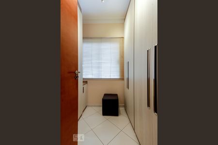 Casa à venda com 235m², 3 quartos e 4 vagas Casa à venda com 235m², 3 quartos e 4 vagasCloset da Suíte 1