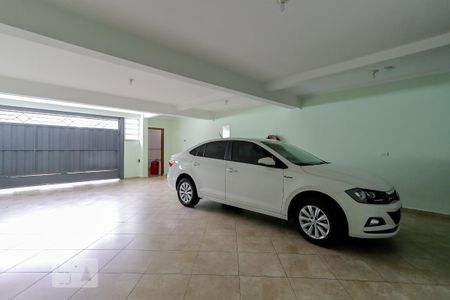 Casa à venda com 235m², 3 quartos e 4 vagas Casa à venda com 235m², 3 quartos e 4 vagasGaragem
