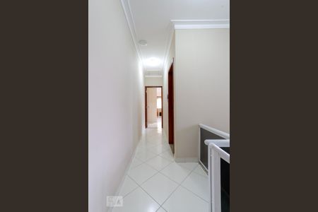 Casa à venda com 235m², 3 quartos e 4 vagas Casa à venda com 235m², 3 quartos e 4 vagasCorredor Quartos