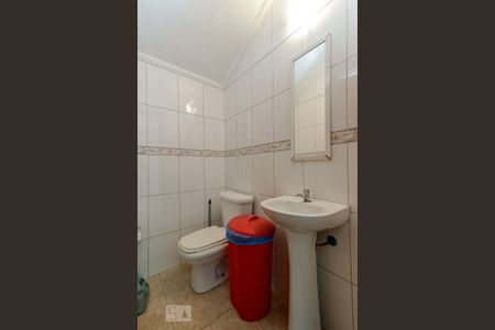 Casa à venda com 235m², 3 quartos e 4 vagas Casa à venda com 235m², 3 quartos e 4 vagasBanheiro da Garagem