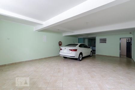 Casa à venda com 235m², 3 quartos e 4 vagas Casa à venda com 235m², 3 quartos e 4 vagasGaragem