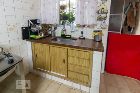 Casa à venda com 130m², 4 quartos e 2 vagasCozinha - pia