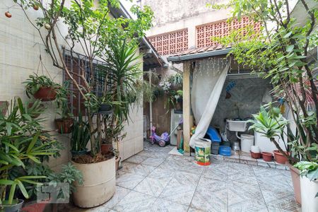 Casa à venda com 130m², 4 quartos e 2 vagasQuintal e área de serviço
