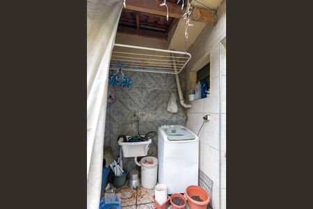 Casa à venda com 130m², 4 quartos e 2 vagasÁrea de serviço