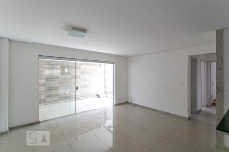 Sala de apartamento para alugar com 3 quartos, 90m² em Ouro Preto, Belo Horizonte