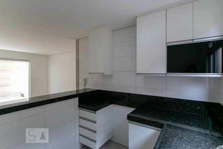 Cozinha de apartamento para alugar com 3 quartos, 90m² em Ouro Preto, Belo Horizonte