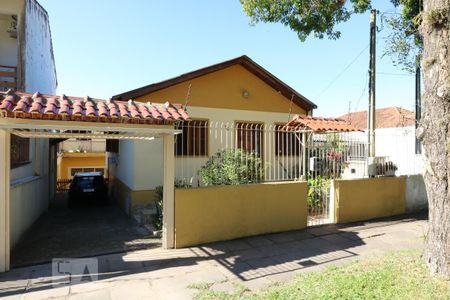 Casa à venda com 267m², 4 quartos e 4 vagasFachada