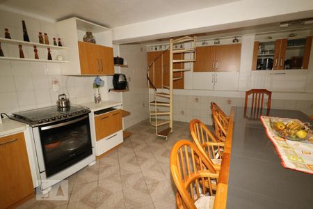 Casa à venda com 267m², 4 quartos e 4 vagasCozinha