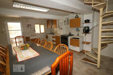 Casa à venda com 267m², 4 quartos e 4 vagasCozinha