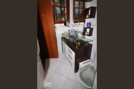 Casa à venda com 267m², 4 quartos e 4 vagasBanheiro 1