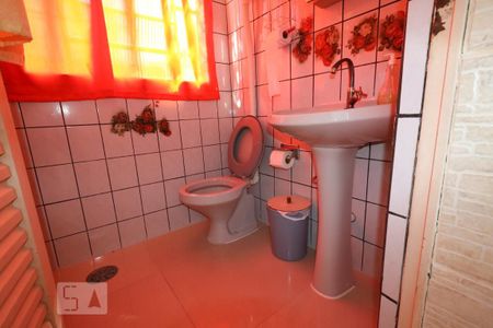 Casa à venda com 267m², 4 quartos e 4 vagasBanheiro 2