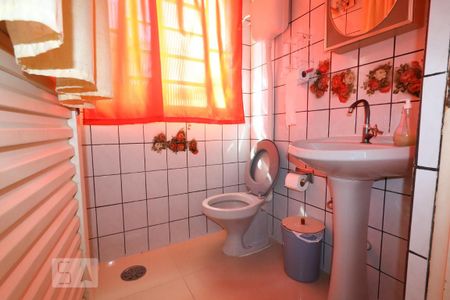 Casa à venda com 267m², 4 quartos e 4 vagasBanheiro 2