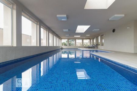 Apartamento à venda com 78m², 2 quartos e 2 vagas Apartamento à venda com 78m², 2 quartos e 2 vagasÁrea comum - Piscina coberta