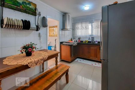 Casa de condomínio à venda com 307m², 4 quartos e 4 vagasCozinha