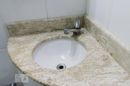 Apartamento à venda com 96m², 3 quartos e 1 vagaBanheiro da Suíte 1 Pia