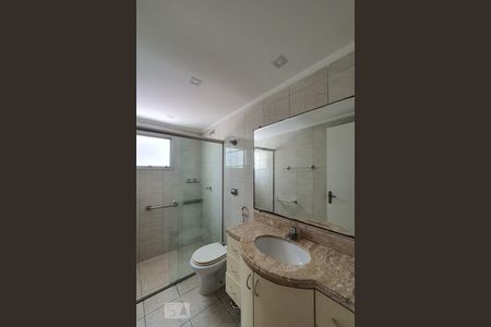 Apartamento à venda com 116m², 3 quartos e 1 vagaBanheiro da suíte