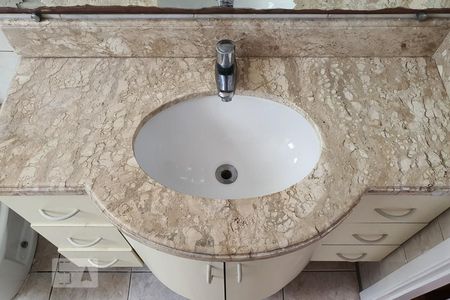 Apartamento à venda com 116m², 3 quartos e 1 vagaBanheiro da suíte