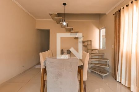 Sala de casa à venda com 4 quartos, 166m² em Parque Santo Antônio, Guarulhos