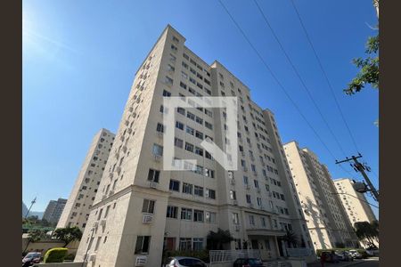 Fachada do bloco de apartamento para alugar com 2 quartos, 50m² em Jacarepaguá, Rio de Janeiro