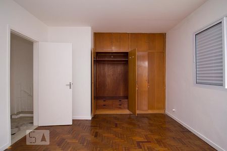 Casa para alugar com 163m², 2 quartos e 1 vagaQuarto 1 - Detalhe armários