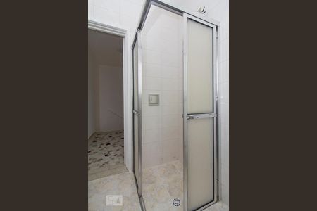 Casa para alugar com 163m², 2 quartos e 1 vagaDetalhe banheiro