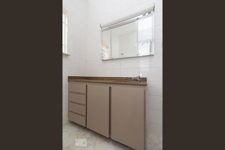 Casa para alugar com 163m², 2 quartos e 1 vagaBanheiro - Armários