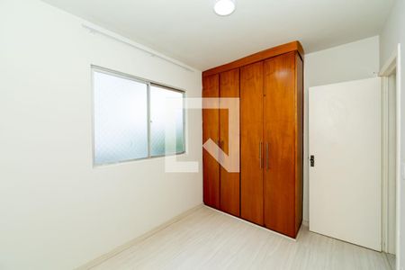 Quarto 1 de apartamento para alugar com 3 quartos, 60m² em Estoril, Belo Horizonte