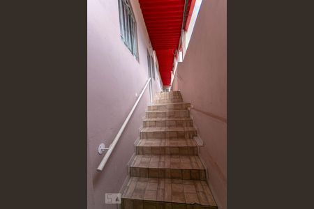 Studio para alugar com 23m², 1 quarto e sem vagaEscada