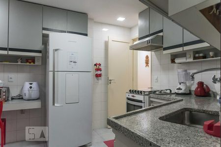 Apartamento à venda com 90m², 2 quartos e sem vaga Apartamento à venda com 90m², 2 quartos e sem vagaCozinha