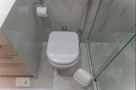 Apartamento à venda com 90m², 2 quartos e sem vaga Apartamento à venda com 90m², 2 quartos e sem vagaBanheiro da Suíte