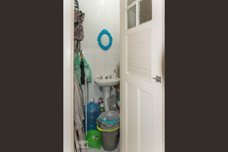 Apartamento à venda com 90m², 2 quartos e sem vaga Apartamento à venda com 90m², 2 quartos e sem vagaBanheiro de Serviço