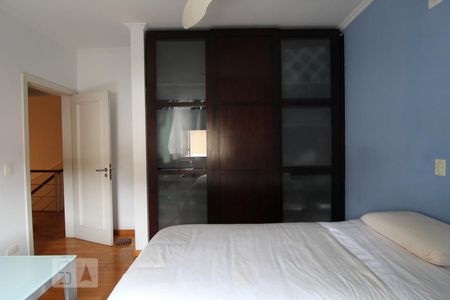 Casa à venda com 263m², 4 quartos e 3 vagas Casa à venda com 263m², 4 quartos e 3 vagasSuíte 1