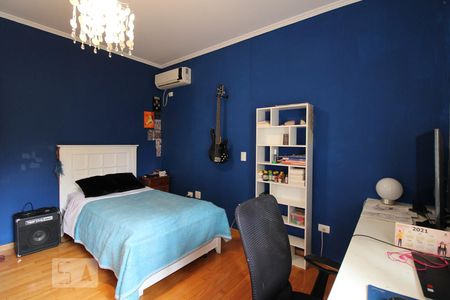 Casa à venda com 263m², 4 quartos e 3 vagas Casa à venda com 263m², 4 quartos e 3 vagasQuarto 2