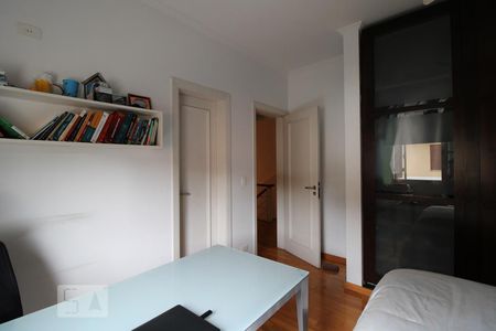 Casa à venda com 263m², 4 quartos e 3 vagas Casa à venda com 263m², 4 quartos e 3 vagasSuíte 1