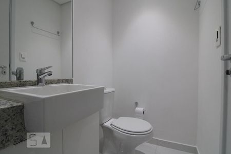 Banheiro de apartamento à venda com 1 quarto, 22m² em Jardim das Acacias, São Paulo