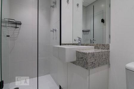 Banheiro de apartamento para alugar com 1 quarto, 22m² em Jardim das Acacias, São Paulo
