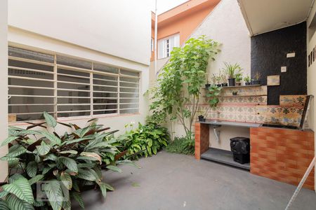 Casa à venda com 220m², 3 quartos e 3 vagas Casa à venda com 220m², 3 quartos e 3 vagasQuintal