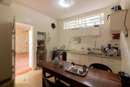 Casa à venda com 220m², 3 quartos e 3 vagas Casa à venda com 220m², 3 quartos e 3 vagasCozinha