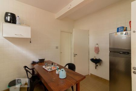 Casa à venda com 220m², 3 quartos e 3 vagas Casa à venda com 220m², 3 quartos e 3 vagasCozinha