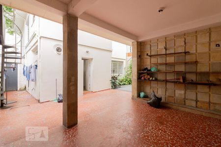 Casa à venda com 220m², 3 quartos e 3 vagas Casa à venda com 220m², 3 quartos e 3 vagasGaragem