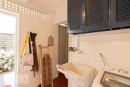 Casa à venda com 220m², 3 quartos e 3 vagas Casa à venda com 220m², 3 quartos e 3 vagasÁrea de Serviço