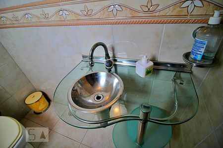 Casa para alugar com 400m², 4 quartos e 30 vagasBanheiro 2