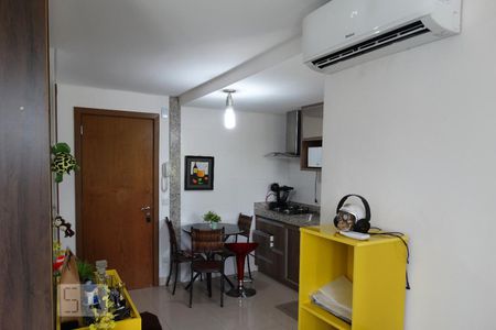 Apartamento para alugar com 33m², 1 quarto e 1 vagaSala e Cozinha