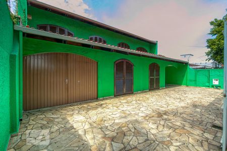 Fachada de casa para alugar com 3 quartos, 300m² em Tarumã, Curitiba