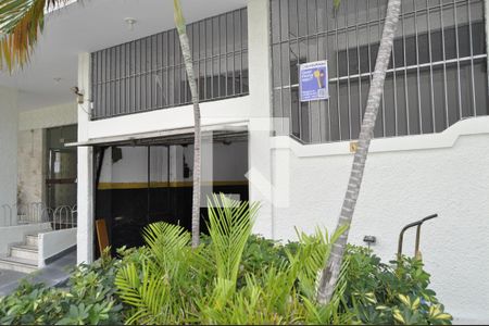 Apartamento à venda com 70m², 3 quartos e 1 vagaFachada