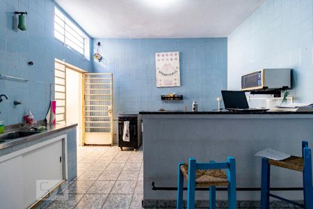 Casa para alugar com 380m², 4 quartos e 2 vagas Casa para alugar com 380m², 4 quartos e 2 vagasCozinha